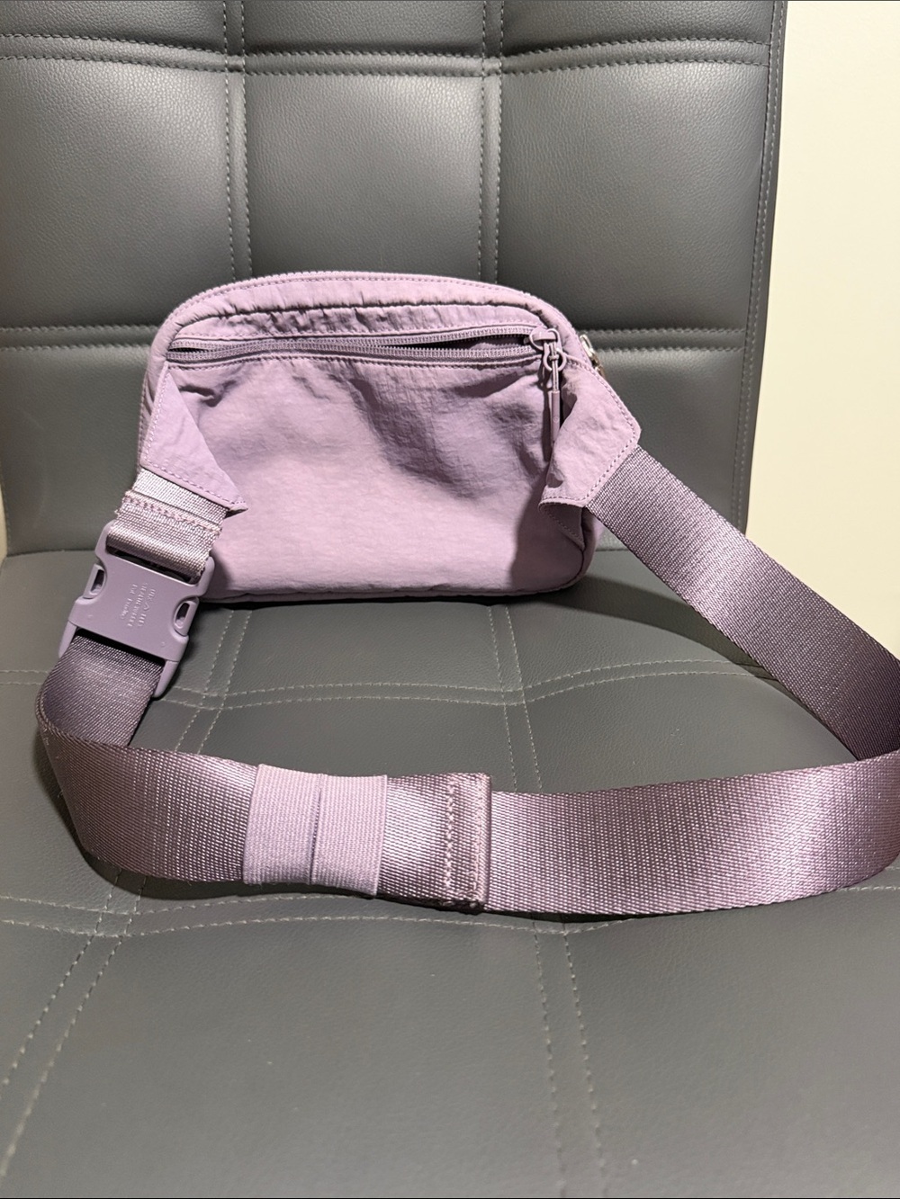 Lululemon Large Everywhere Belt Bag - Picture 6 of 10